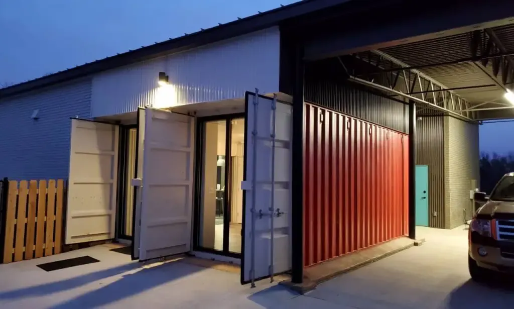 A beautifully shipping container as a garage