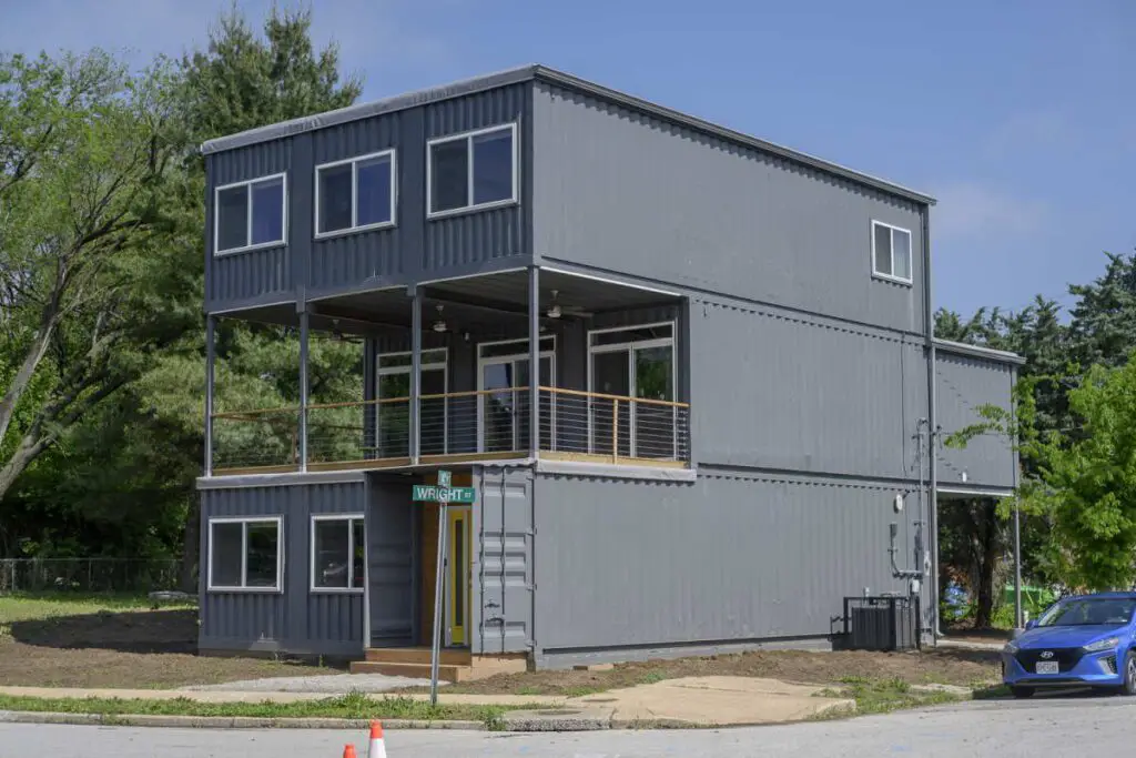 3-Tiers shipping container home