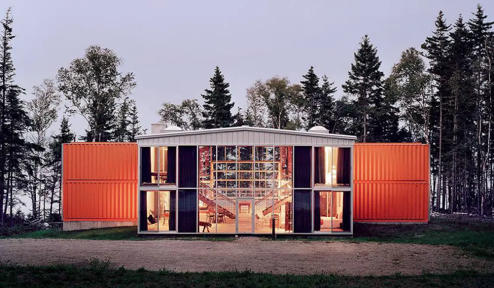 A contemporary container home