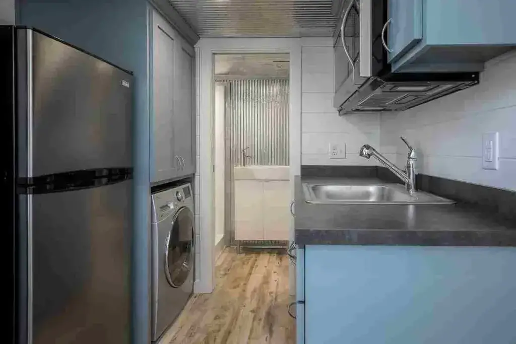 bachelor-ette 1 bedroom container home kitchen