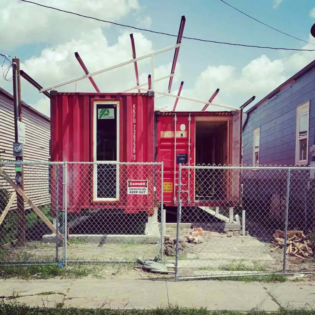 Setting up the roof of container home in 2844 Dryades St, New Orleans construction process