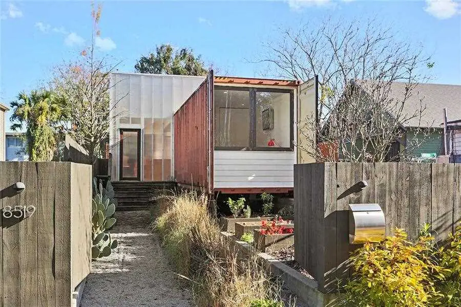 Shotgun container home in New Orleans, Louisiana