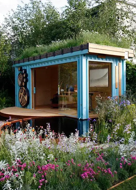Green-roofed container home office