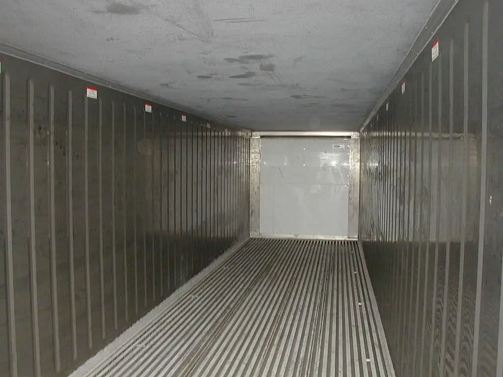 Insulated shipping container