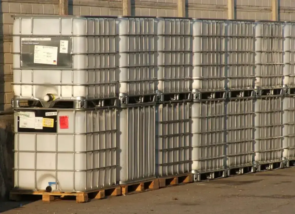 Intermediate bulk shift containers