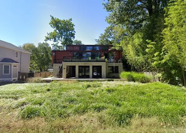 Martha Moseley and Bill Mathesius container home in Yardley, Pennsylvania, US