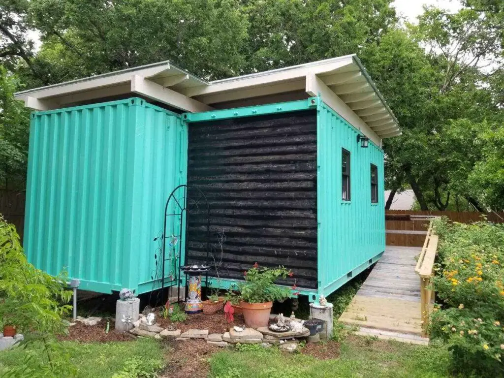 Shipping container home by Container Places, Texas