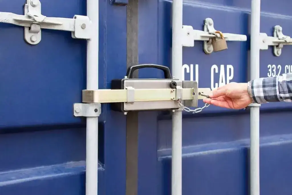 Keyless lock for shipping cotainer from CelloTrack