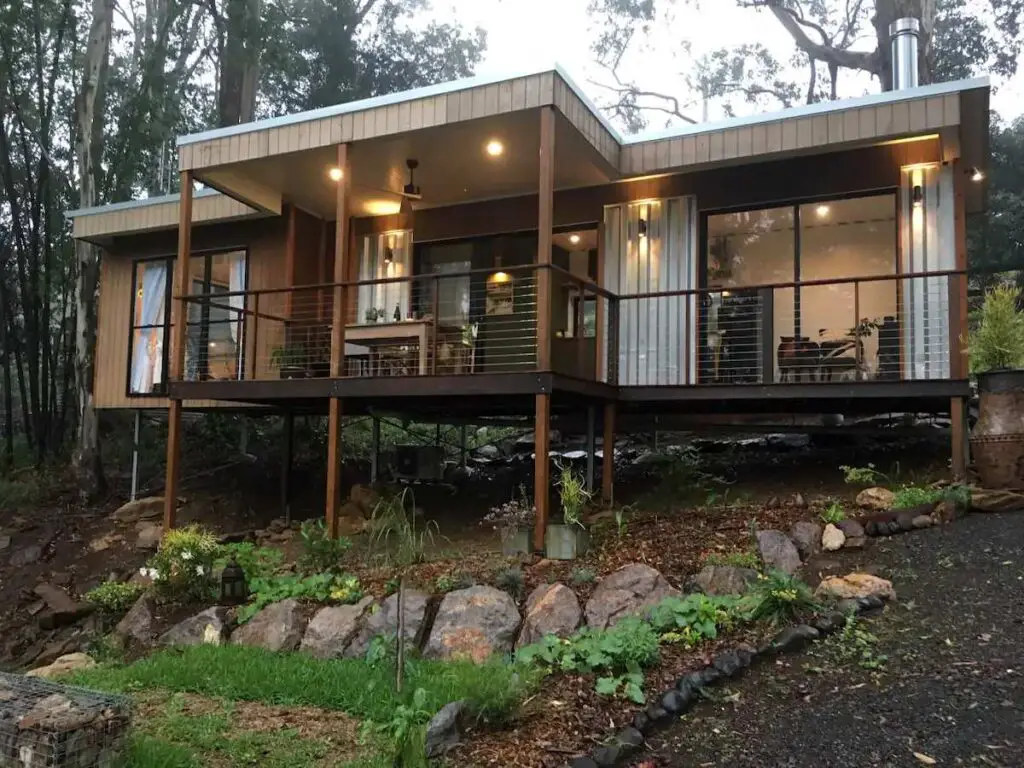 Luxury shipping container home in Dulong, Australia
